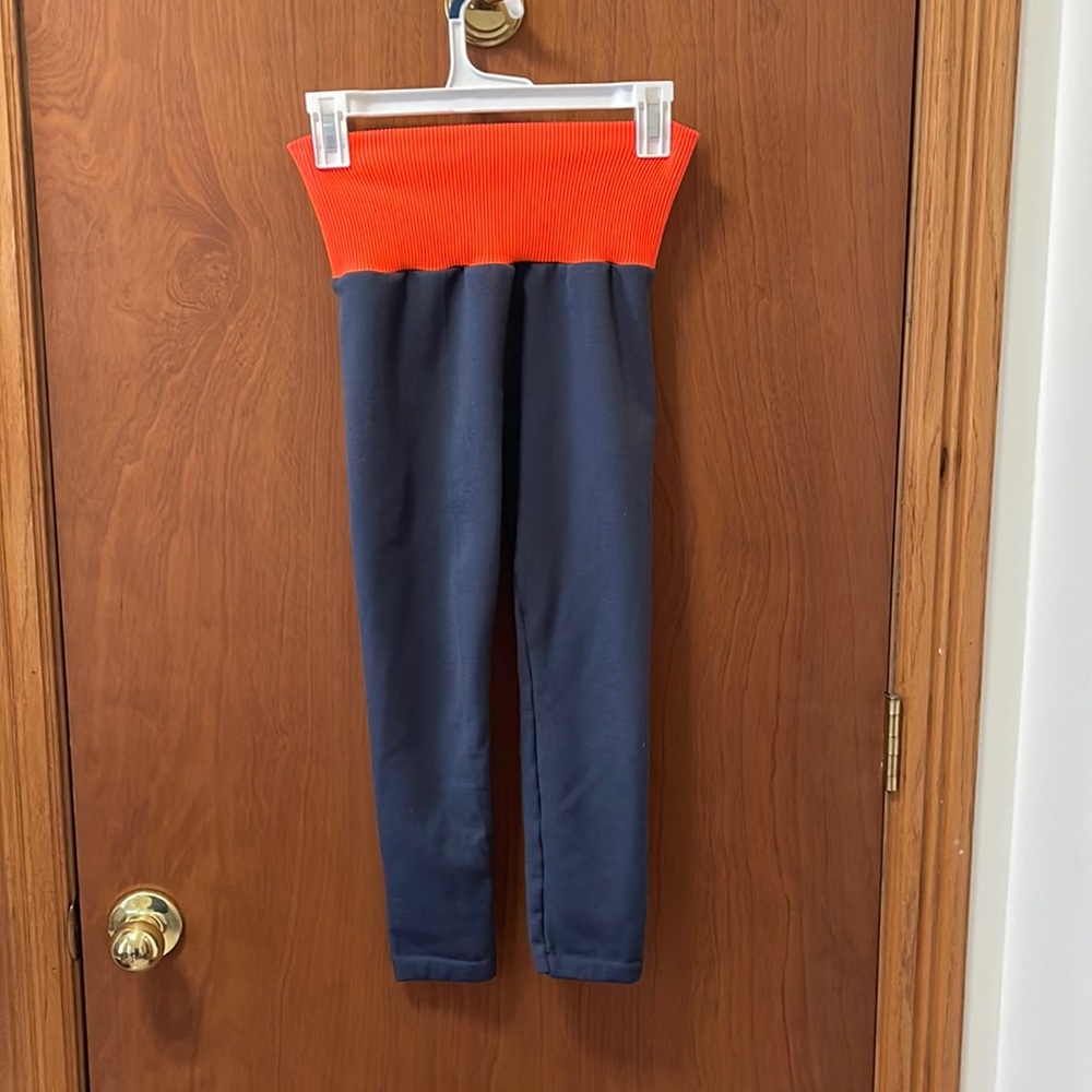 F&F insulated capri leggings